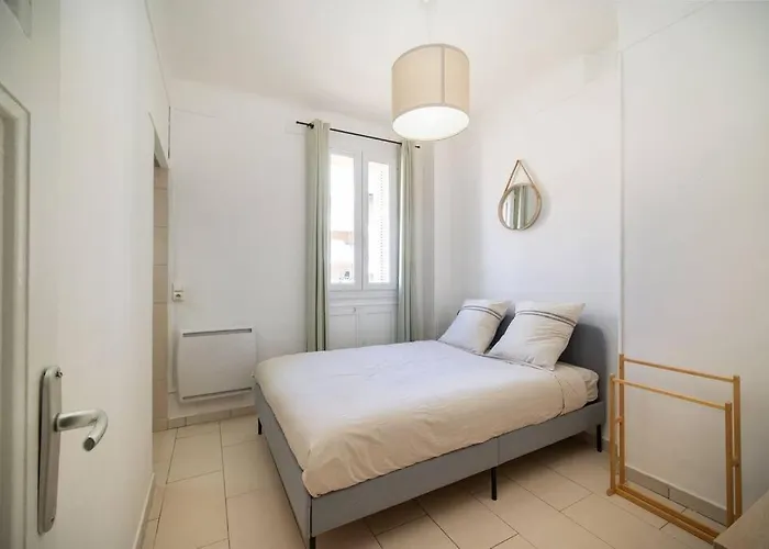 Appartement Tout Equipe Balcon 4 Pers St Charles