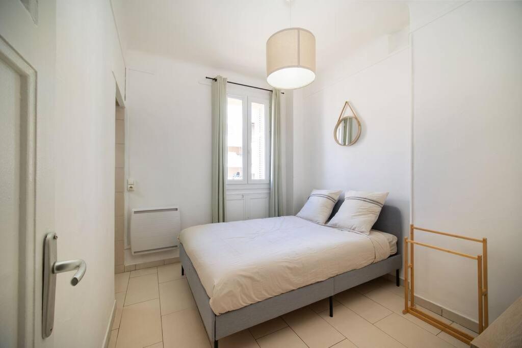 Apartment Equipe Balcon 4 Pers St Charles Marseilles